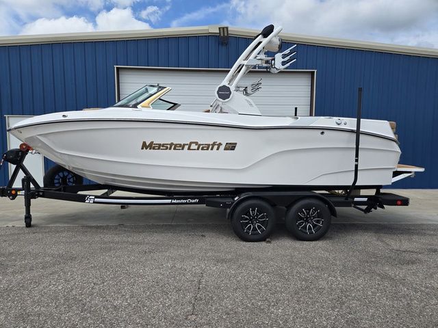 2026 MasterCraft XT22T