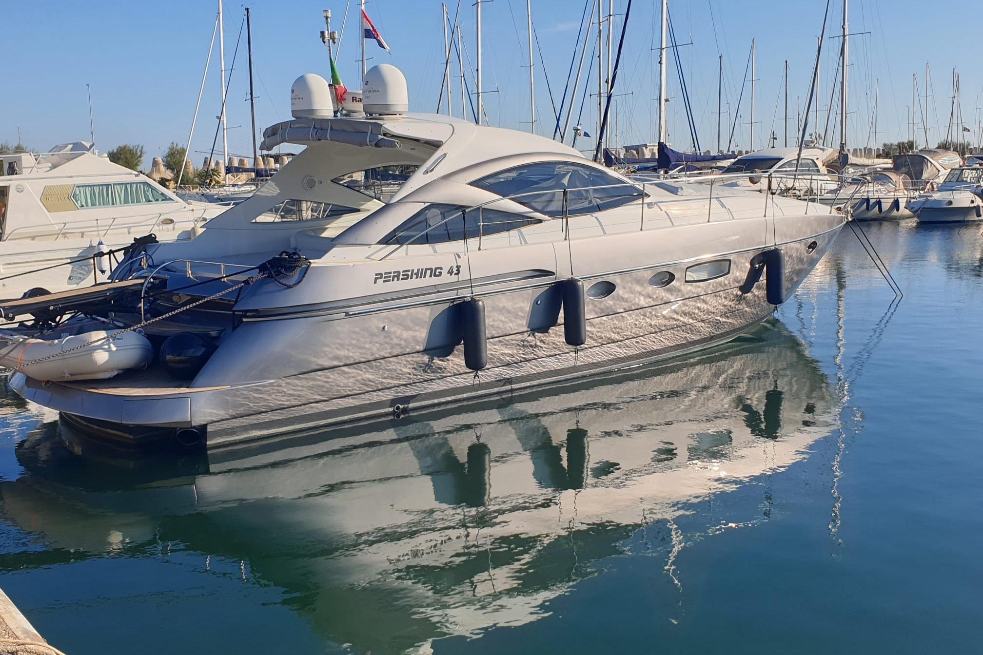 2004 Pershing 43