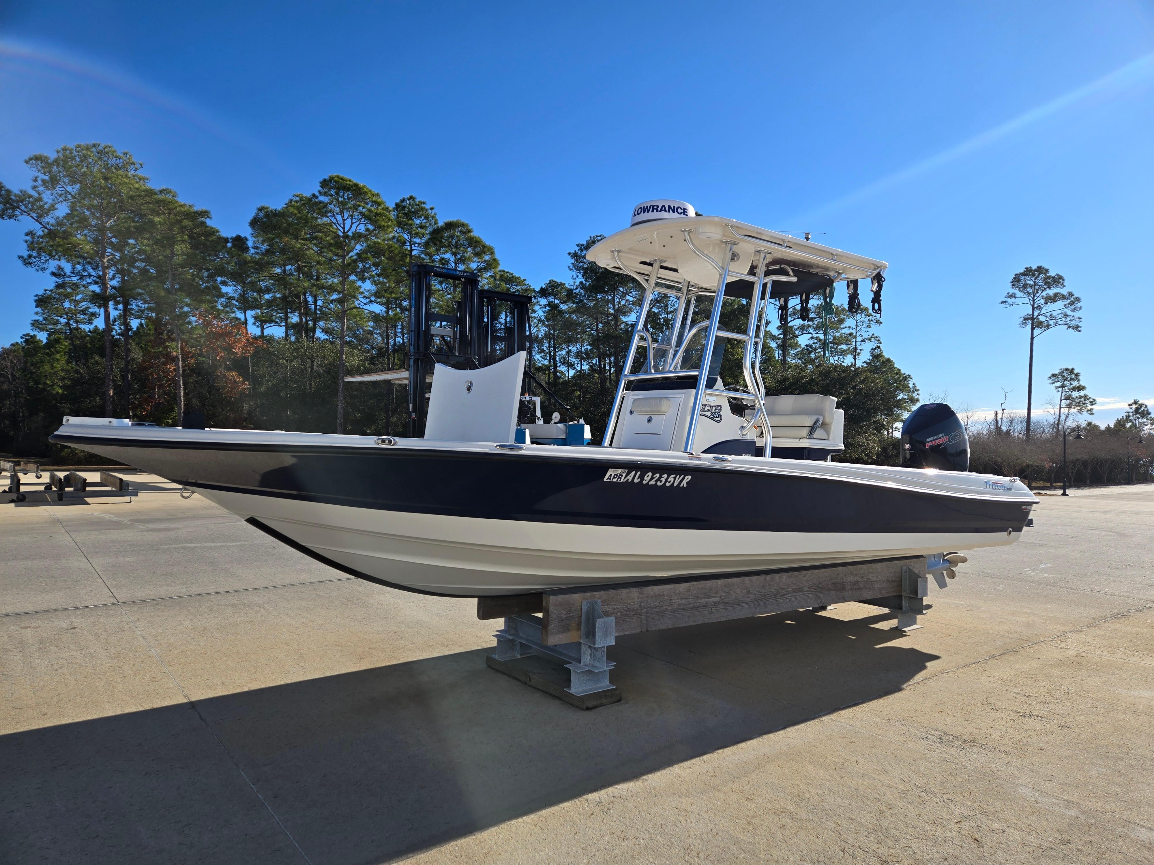 2019 Triton 240 LTS Pro