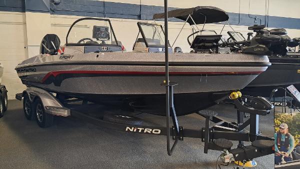 2025 Nitro ZV20 Sport Pro