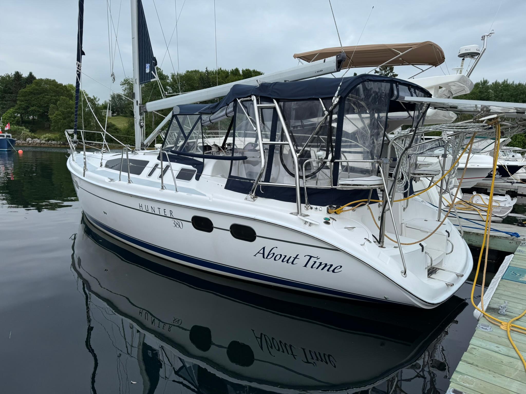 2002 Hunter 380