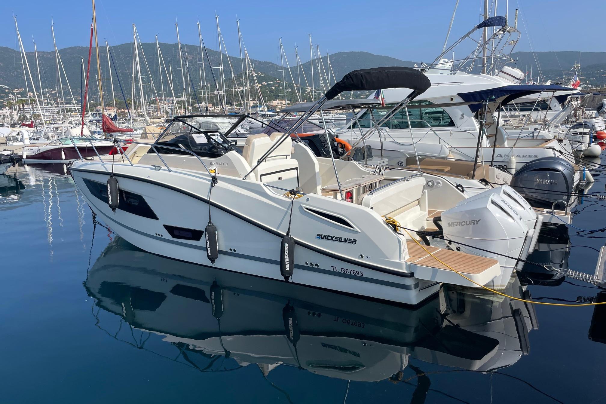 2024 Quicksilver Activ 875 Sundeck