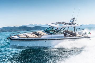 2026 Axopar 37 Sun Top