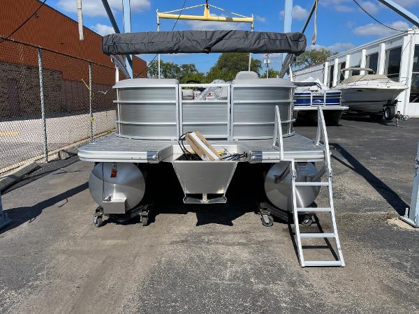 2023 Bennington 22SXSR