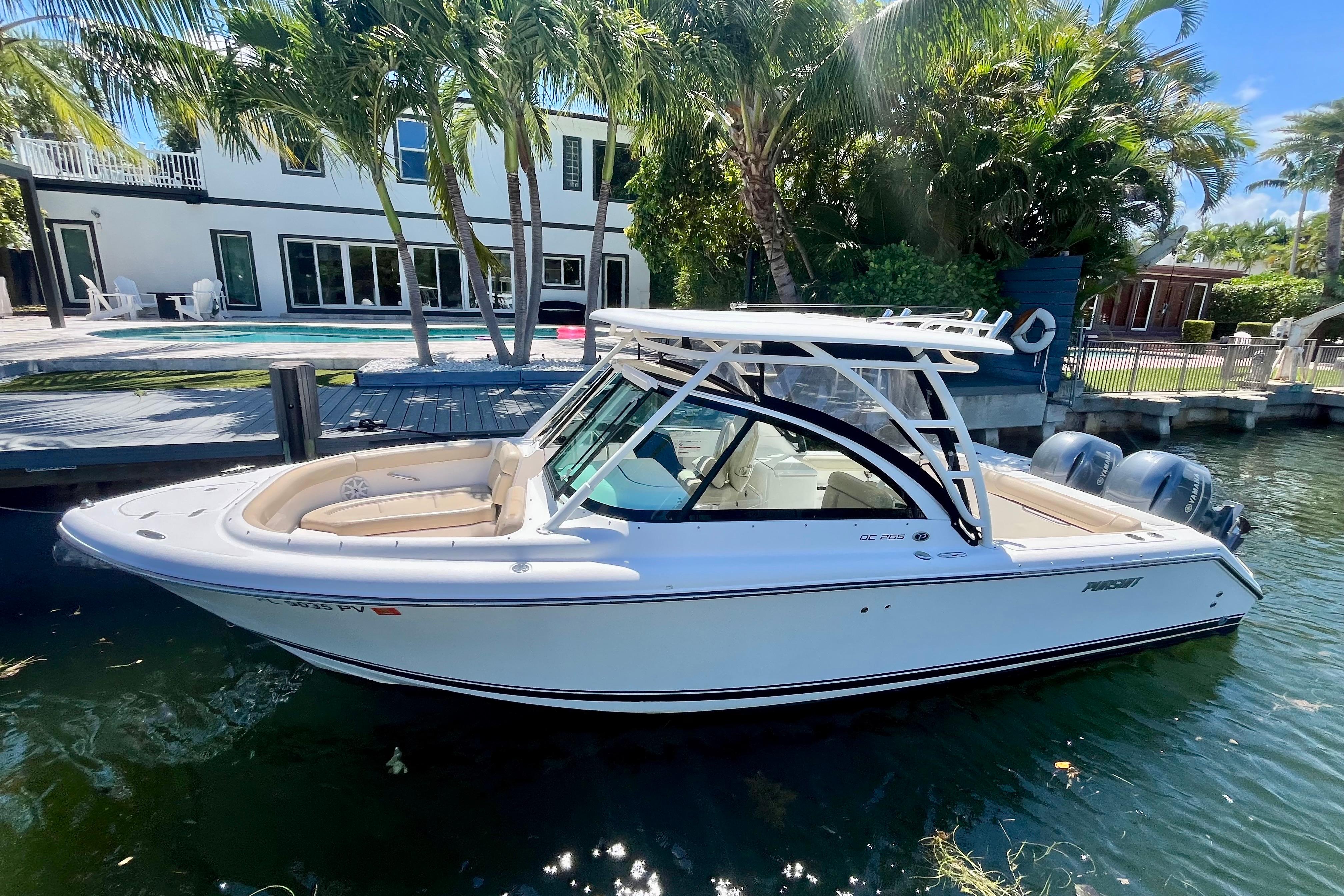 2015 Pursuit DC 265 Dual Console