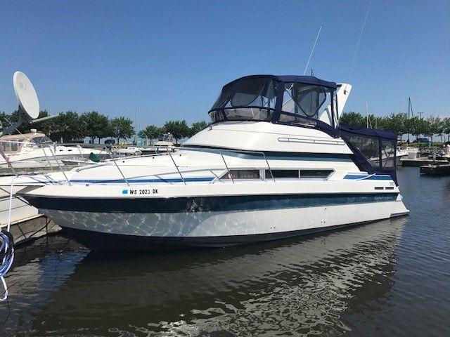 1989 Carver 30 Santego