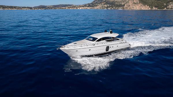 2013 Pershing 64