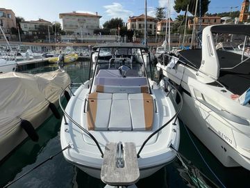 2022 Beneteau Flyer 8