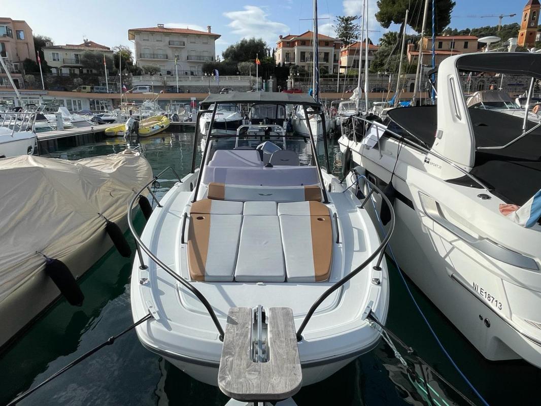 2022 Beneteau Flyer 8