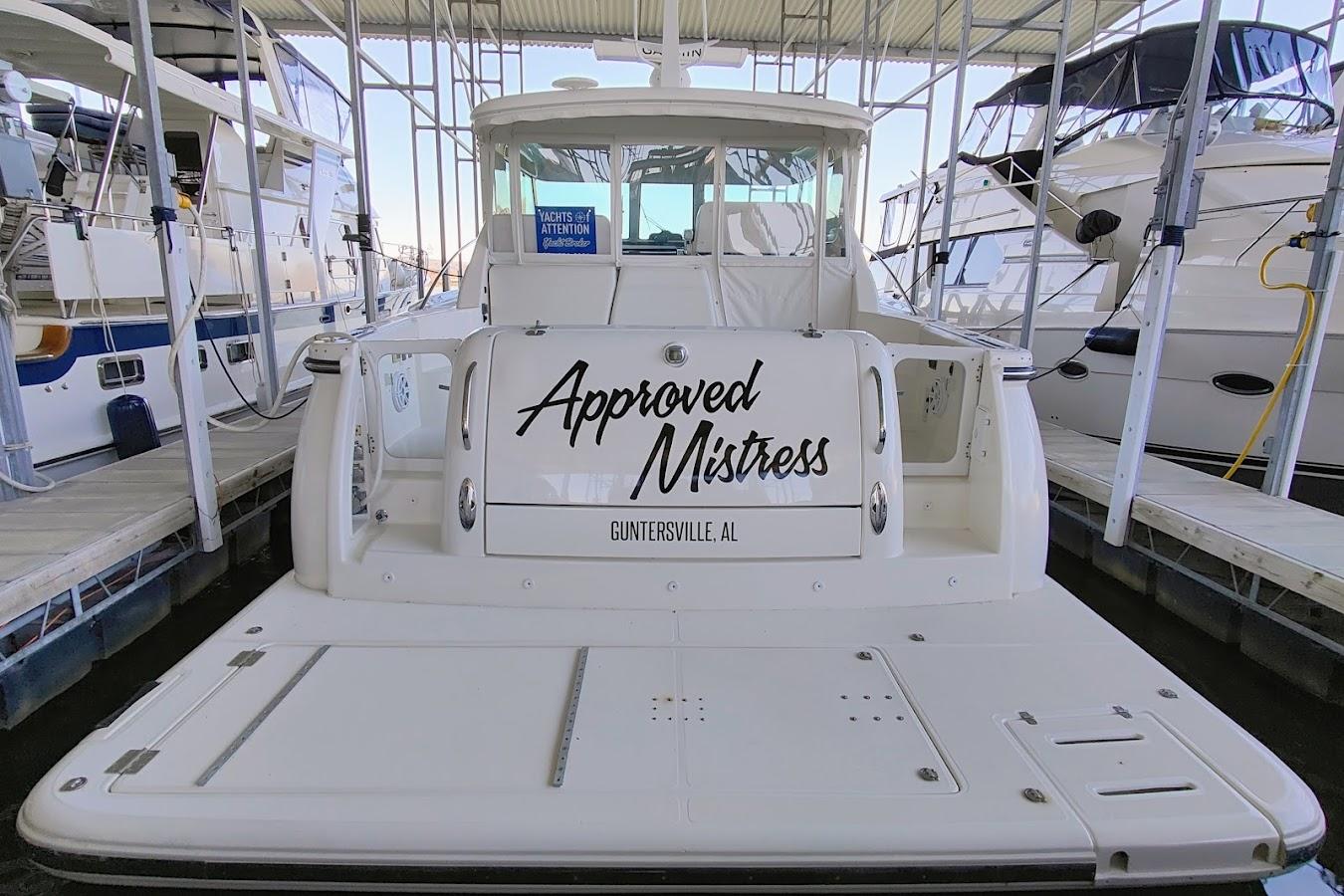 Tiara Yachts 4400 Sovran