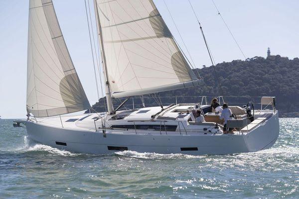 2022 Dufour 430
