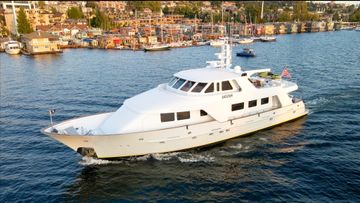 1993 Queenship Explorer