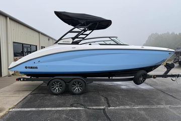 2026 Yamaha Boats 252SD