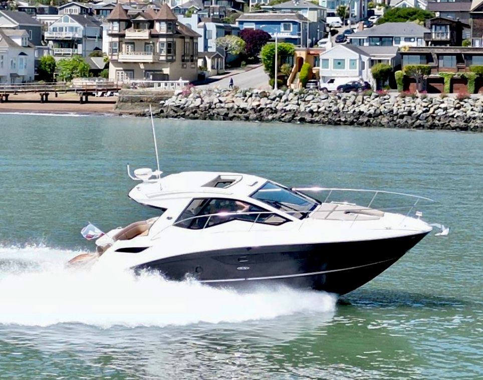 Sea Ray Sundancer 350 Coupe