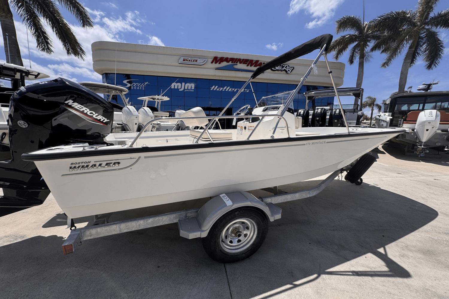 2025 Boston Whaler 170 Montauk