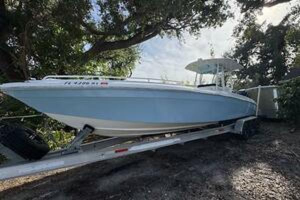 2005 Renegade 32 Cuddy Cabin