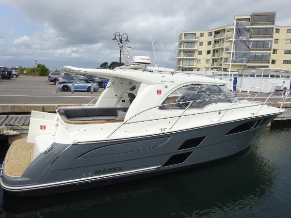2018 Marex 310 Sun Cruiser