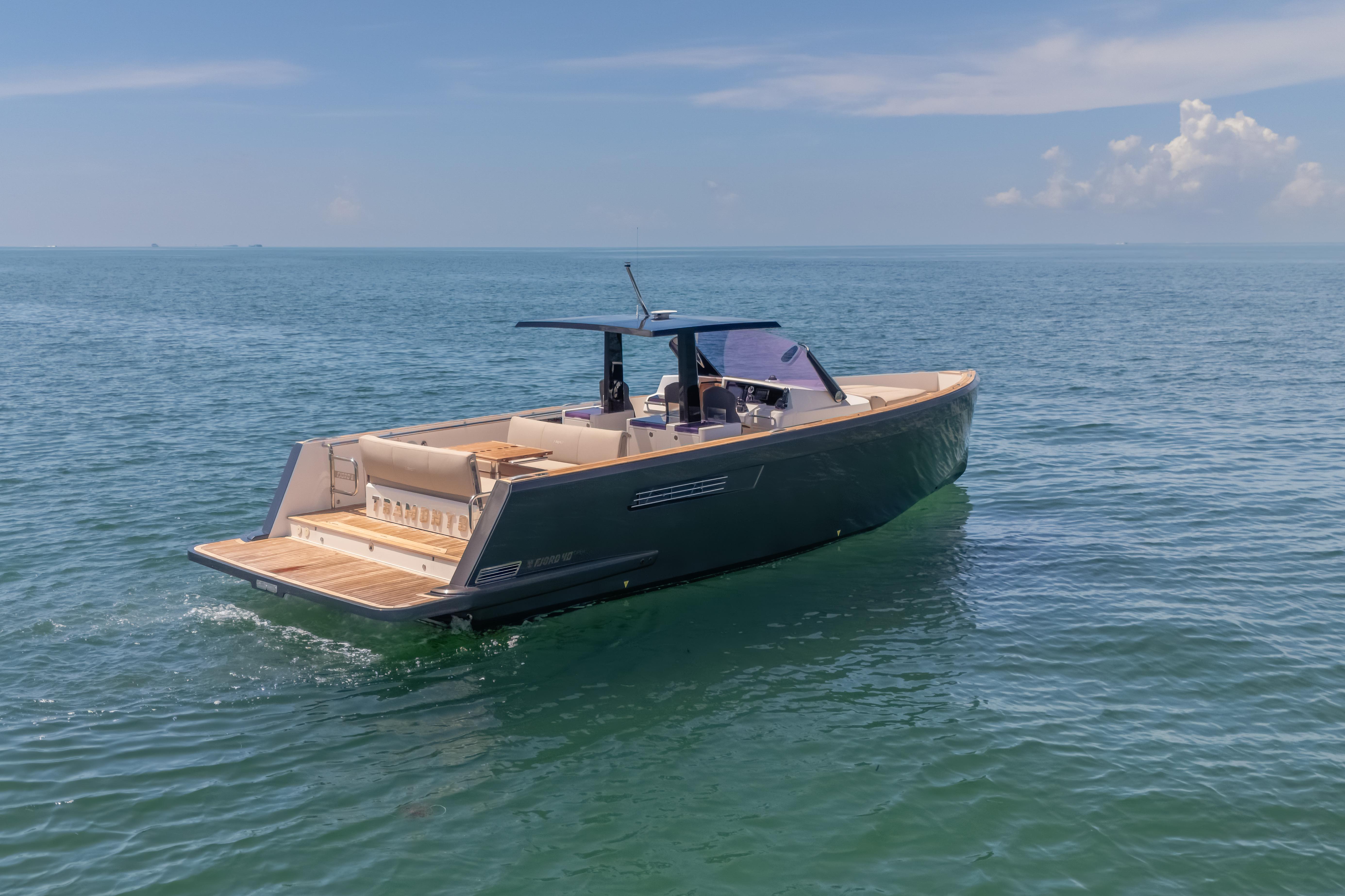 2021 Fjord 40 Open