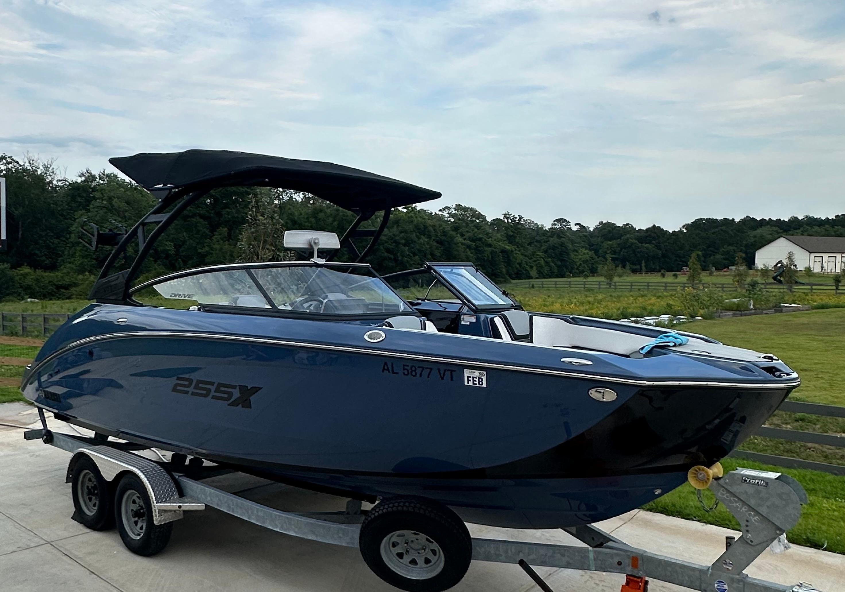 2023 Yamaha Boats 255XD