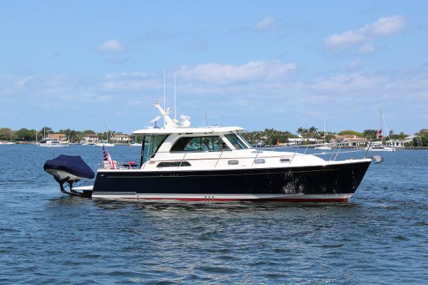 Sabre 38 Salon Express Sabre 38 Enterprise - Profile