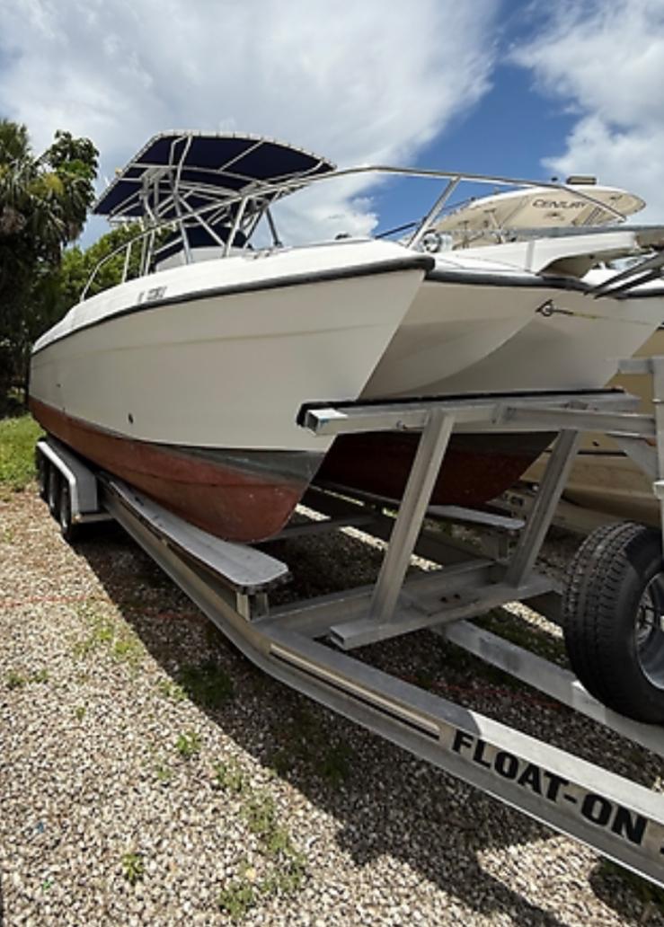 2000 Glacier Bay 260 Canyon Runner