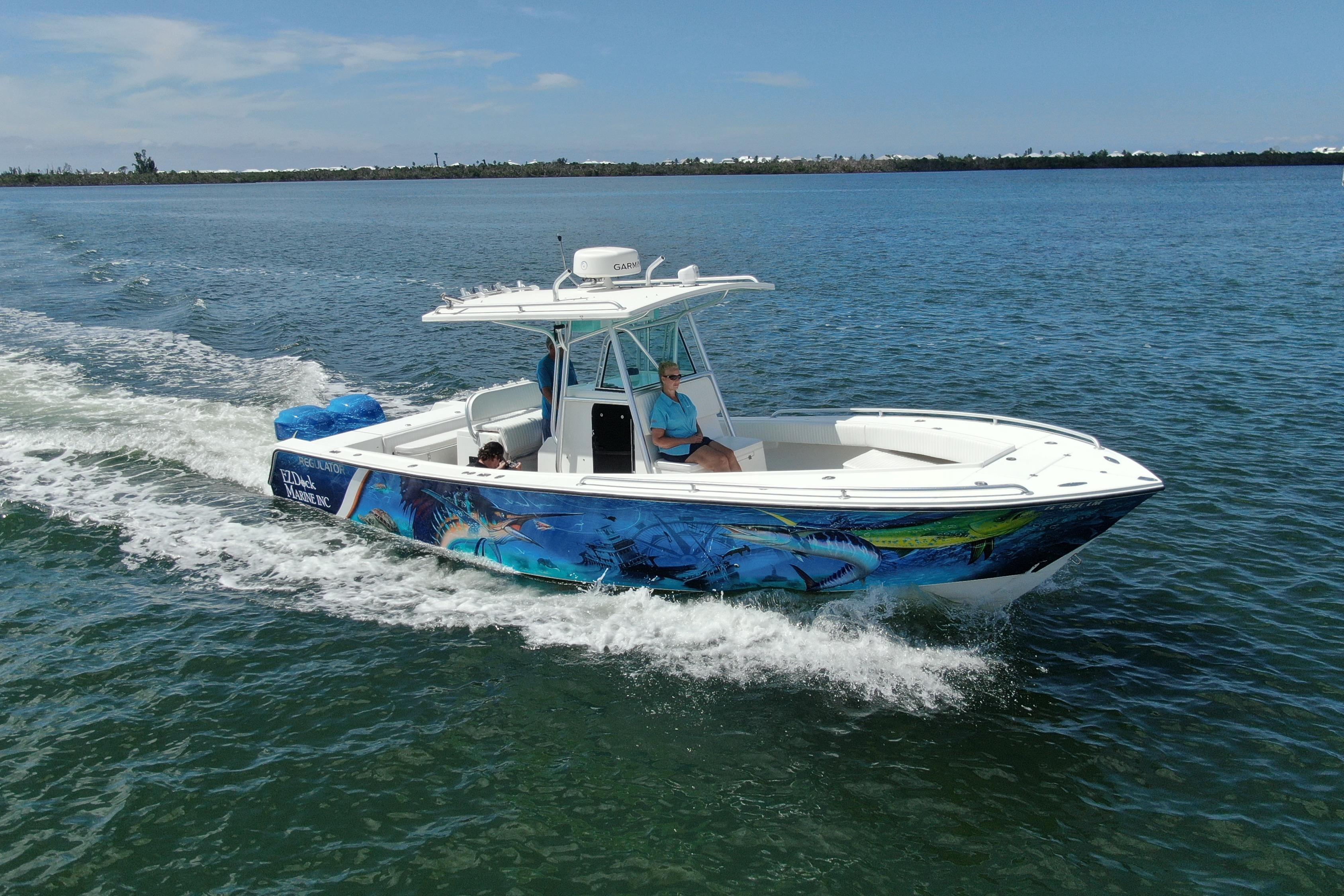 2001 Regulator 32 Center Console