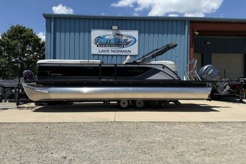 2025 Godfrey Sweetwater 2286 SB 27" iMPACT Center Tube Package