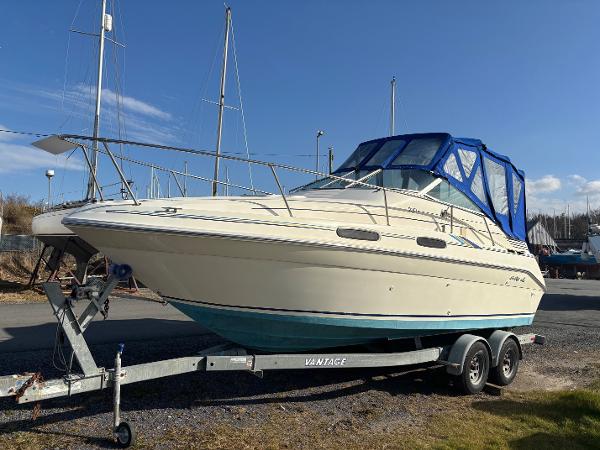 1994 Sea Ray 230 Sundancer