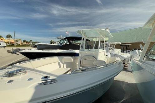 2024 Sailfish 242 CC