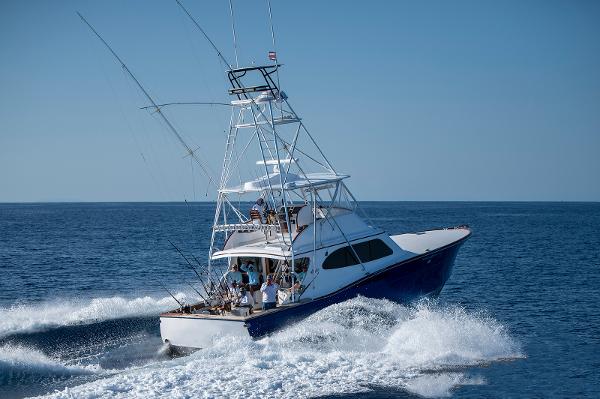 Maverick Yachts Costa Rica 50 2025 Maverick Yachts Costa Rica 50 cruising on open sea, showcasing sleek design and performance.