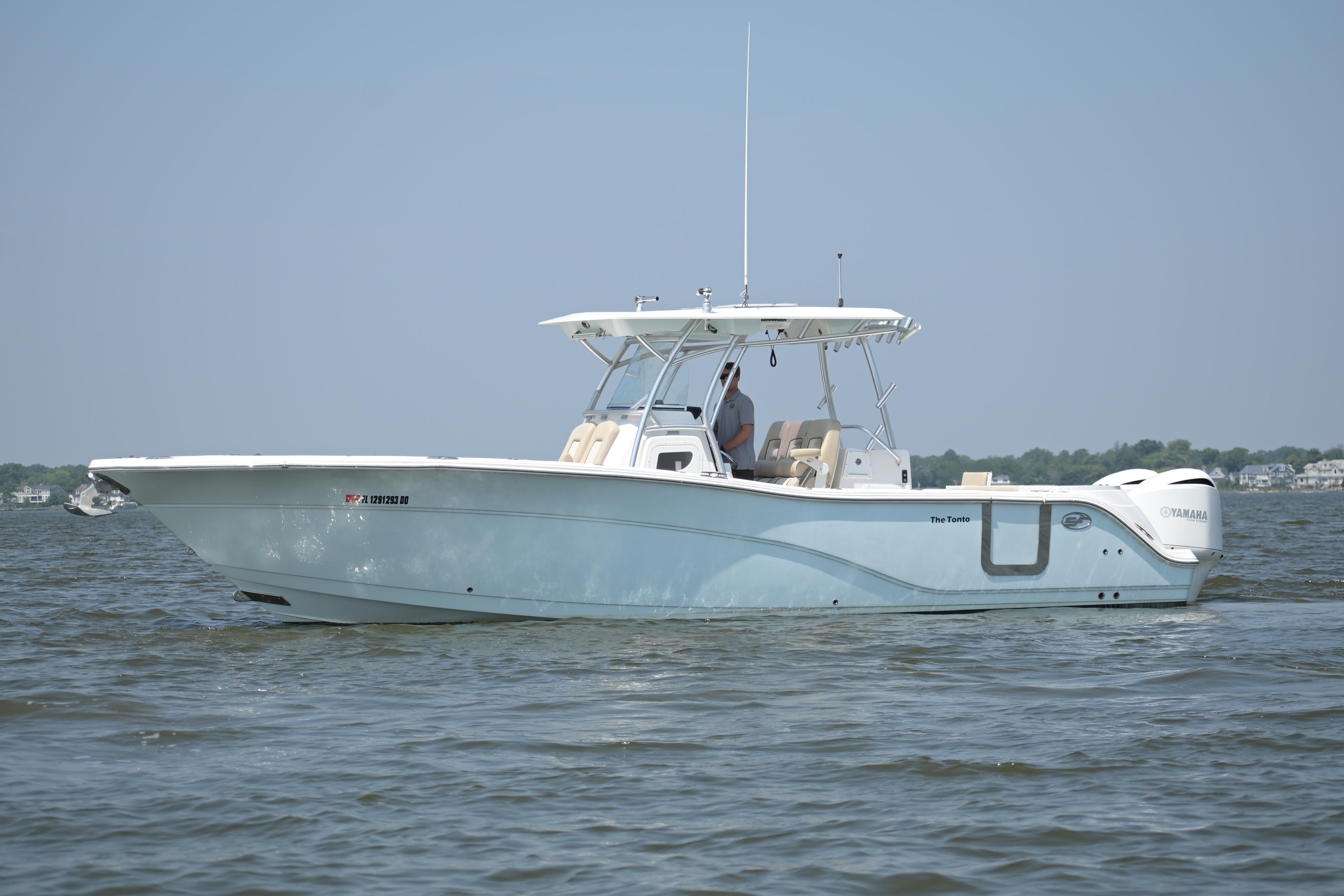 2018 Sea Fox 328 Commander