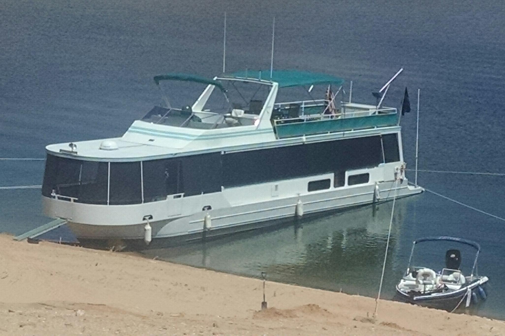 1993 Skipperliner Houseboat