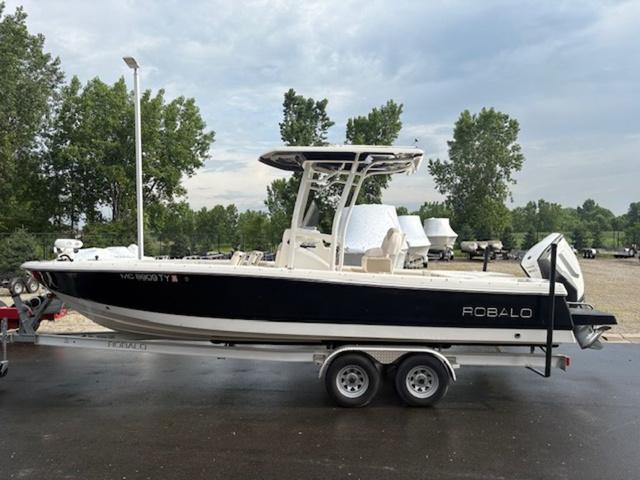 Robalo 246 Cayman