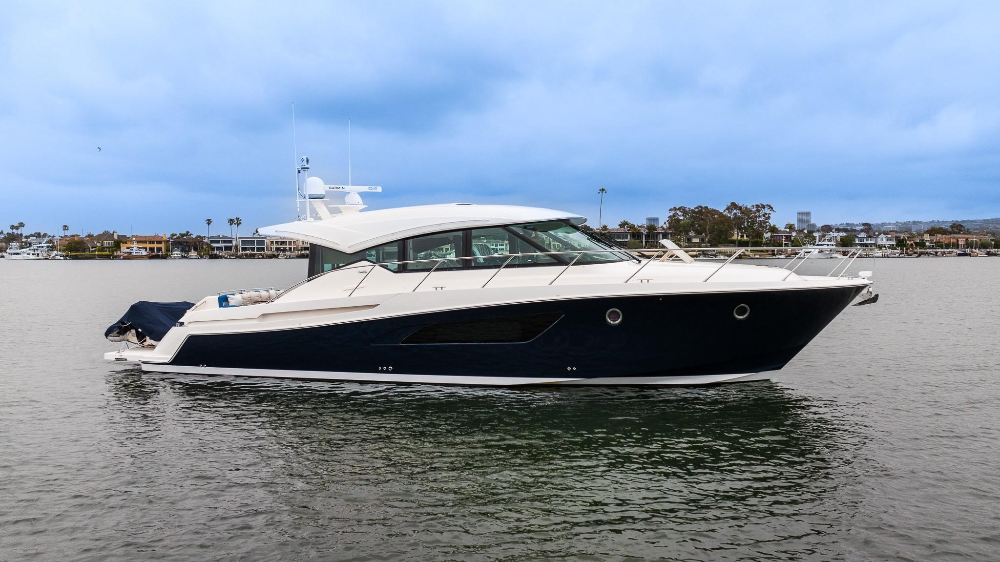 2017 Tiara Yachts 53 Coupe