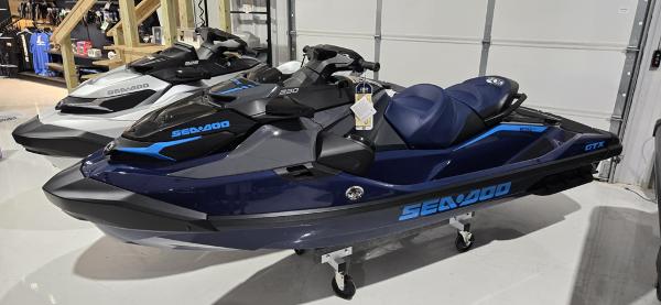 2025 Sea-Doo GTX 230