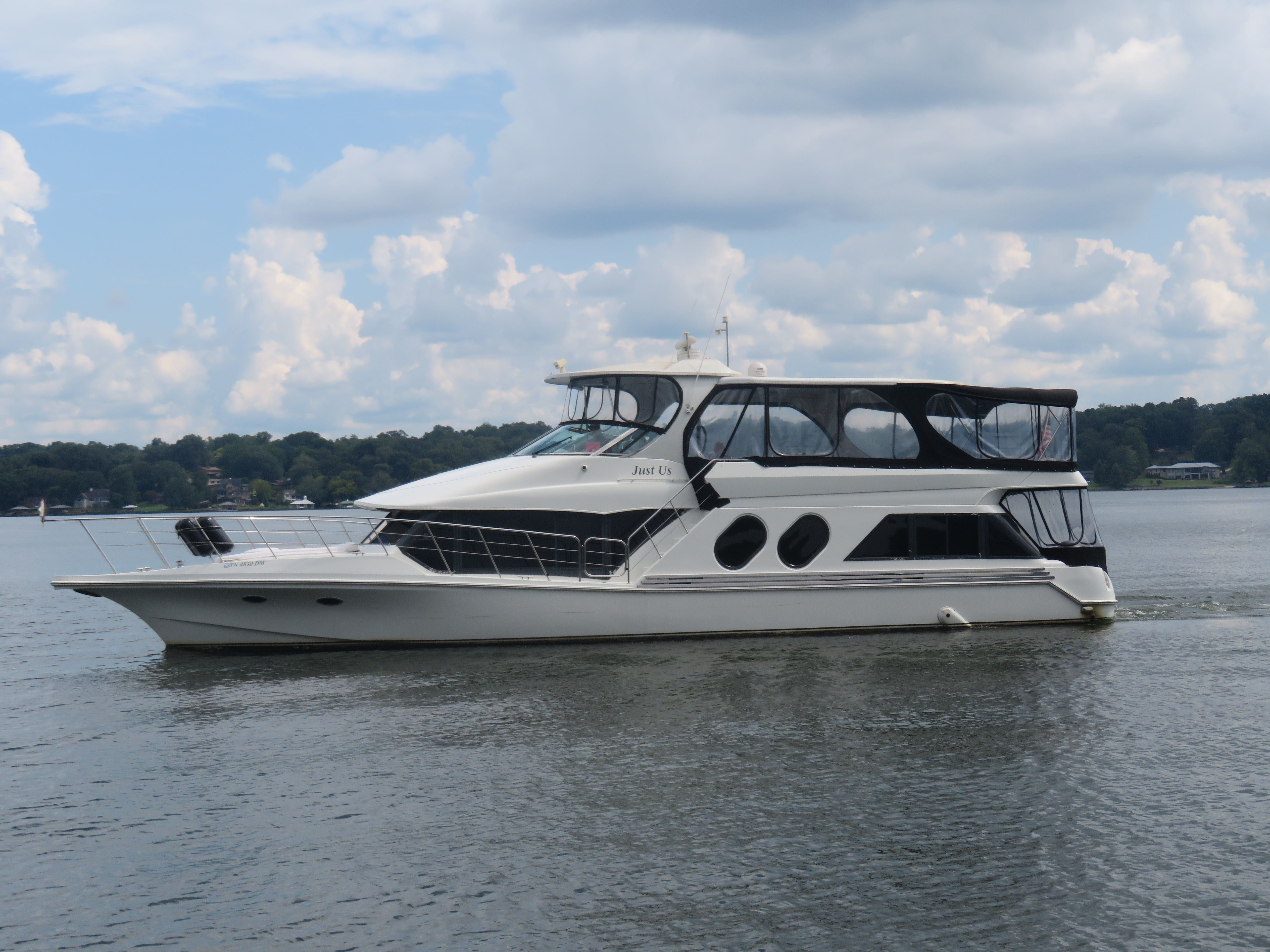 2000 Bluewater Yachts 58