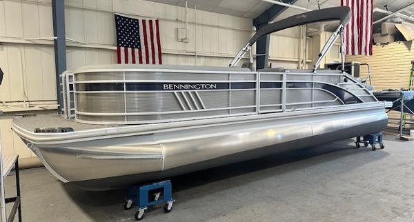 2023 Bennington 25 LSB