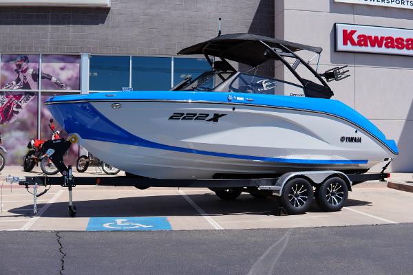 2025 Yamaha Boats 222XD