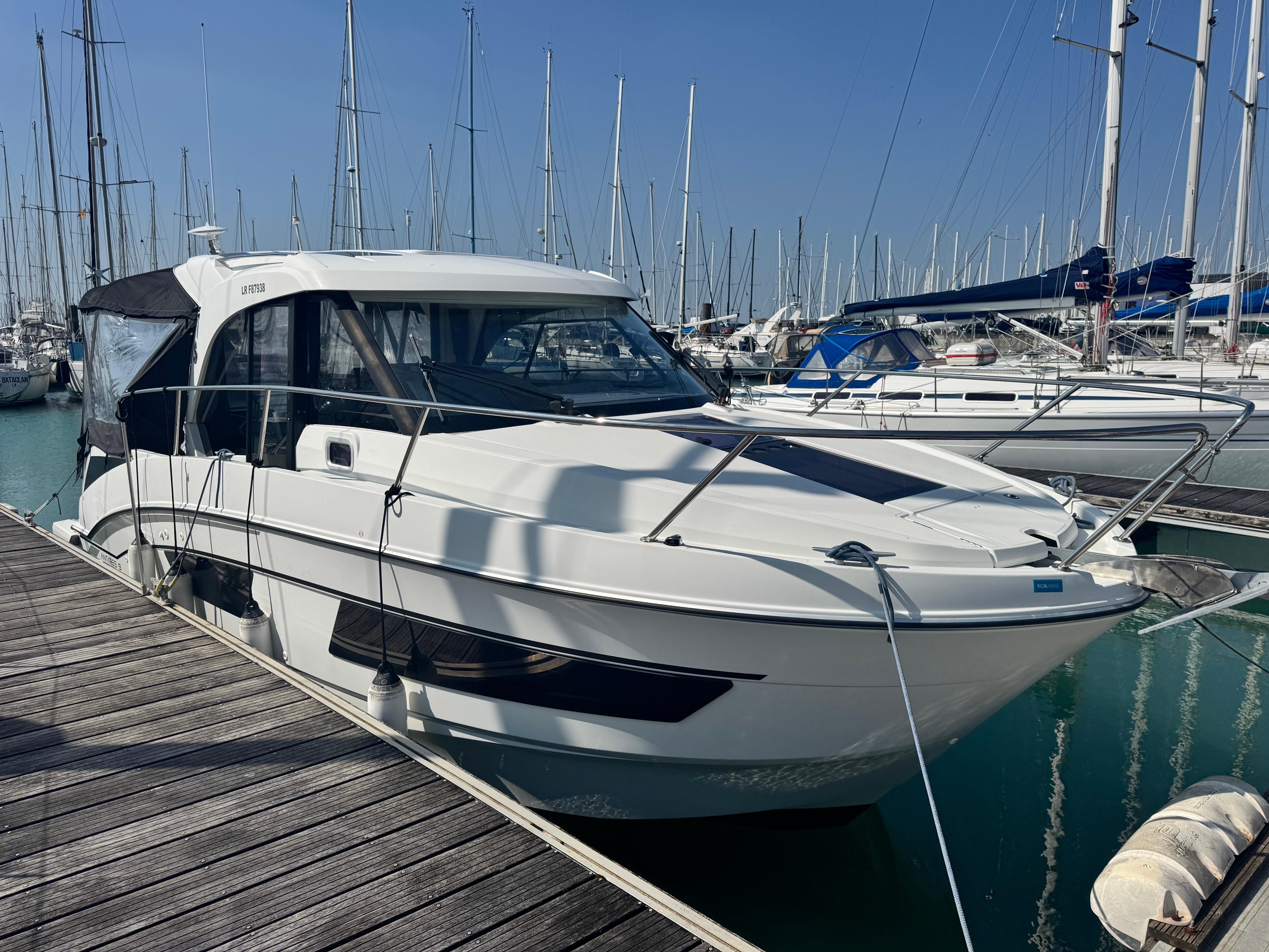2019 Beneteau Antares 9 OB