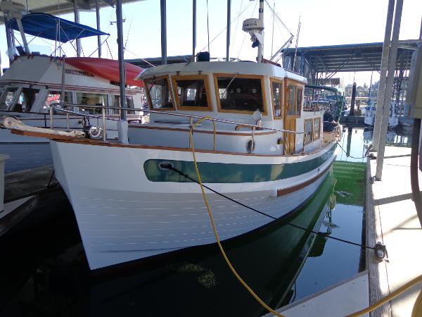1984 Sundowner Tug Pilothouse