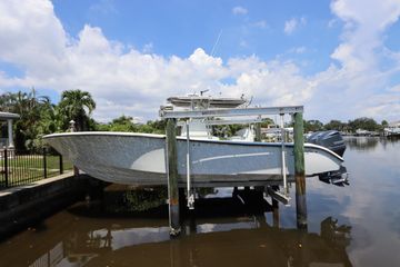 2013 Yellowfin 32 Offshore