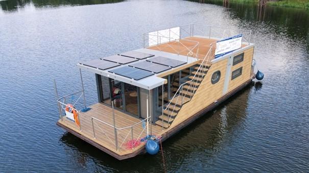 2025 Campi 460 Complete Houseboat