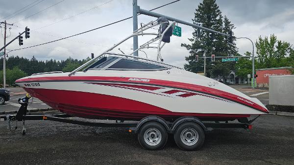 2014 Yamaha Boats AR210