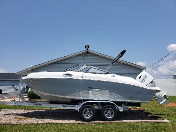 2025 Stingray 211 DC