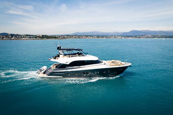 2016 Monte Carlo Yachts MCY 70