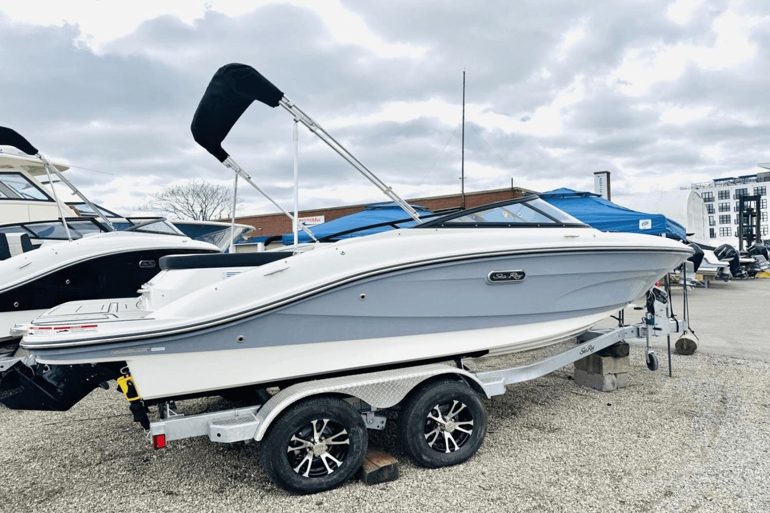 2024 Sea Ray 19 SPX