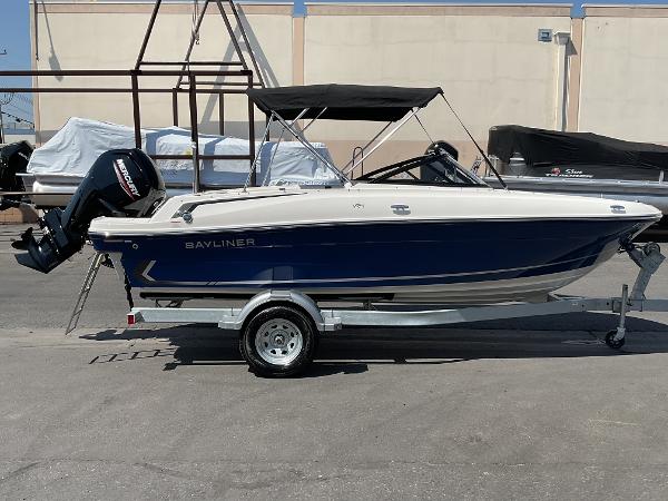 2025 Bayliner VR4 Bowrider OB