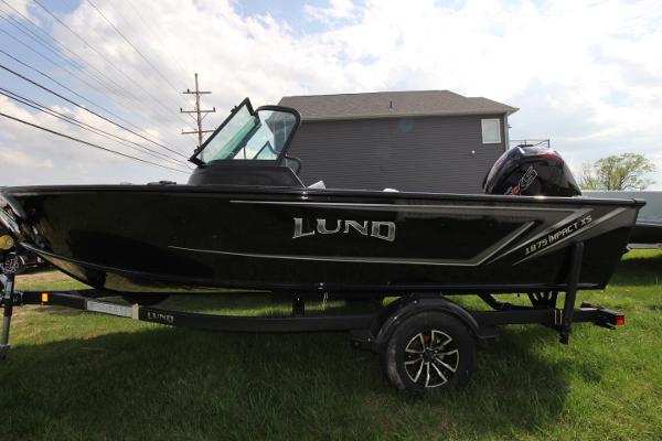 2025 Lund 1875 Impact XS Sport