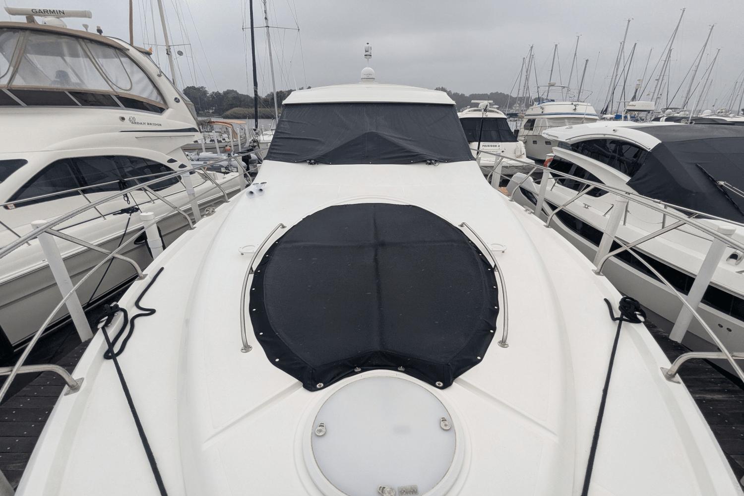2013 Cruisers Yachts 48 Cantius