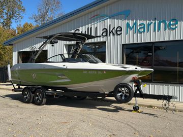2013 Malibu Wakesetter 22 MXZ